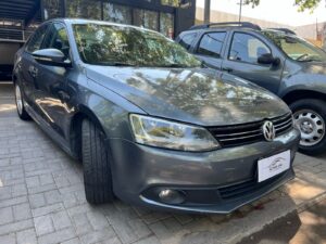 Volkswagen Vento Luxury 2012