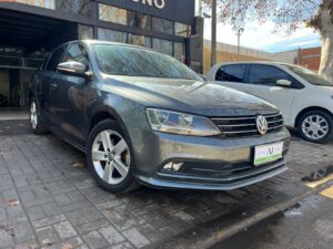 Volkswagen.Vento Luxury 2015