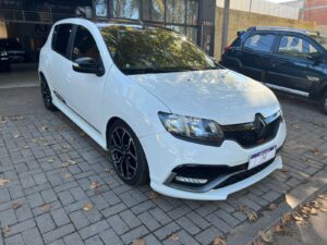 Renault Sandero. Rs 2021