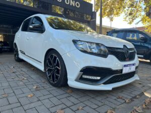 Renault Sandero. Rs 2021