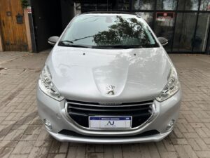 Peugeot 208. Feline 2014