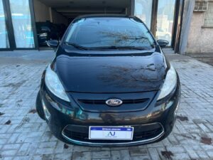 Ford Fiesta. Titanium 2013