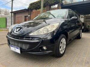 Peugeot 207. Compact 2013